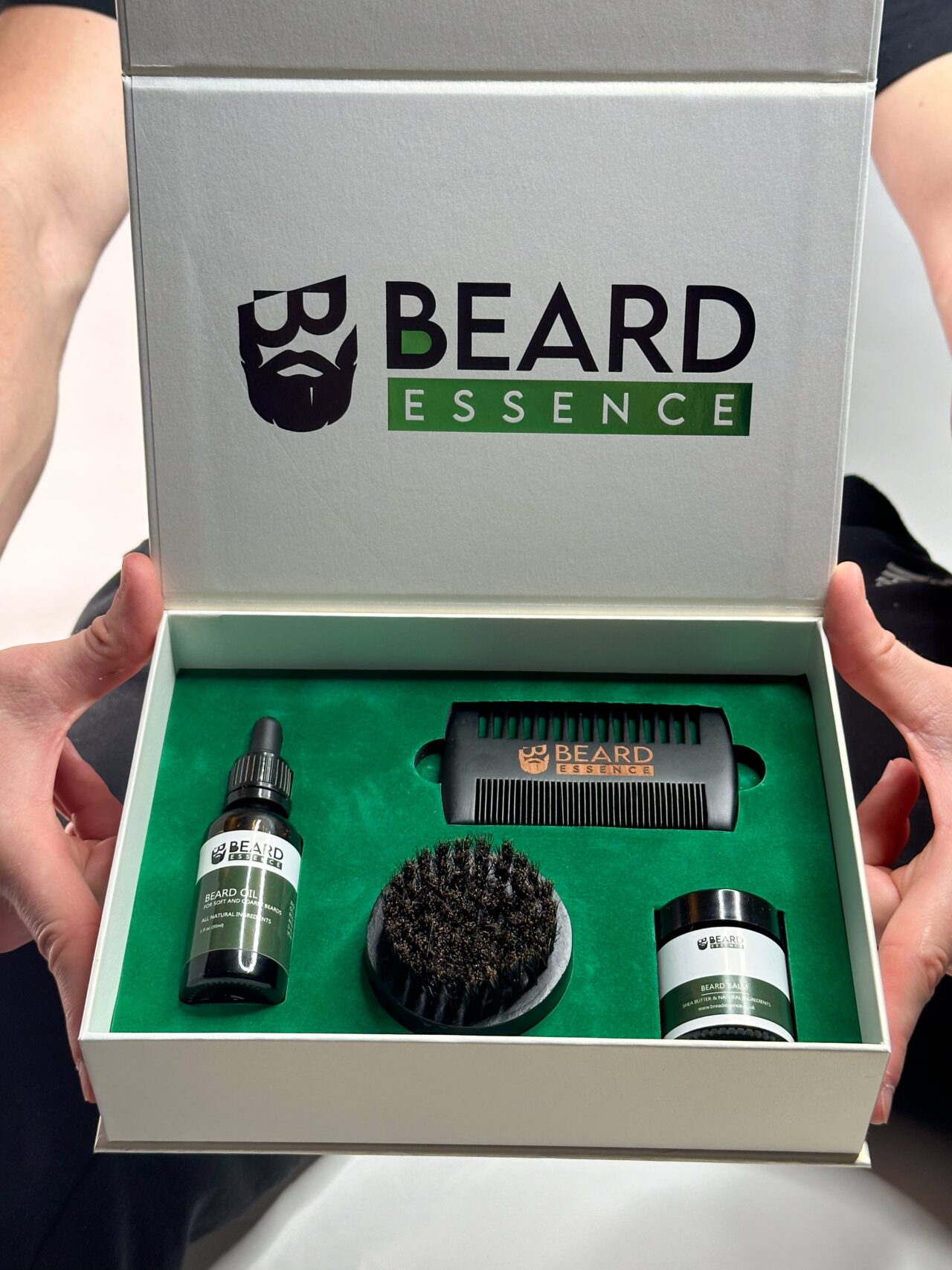 beard grooming kit by beard essence